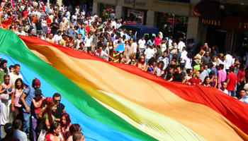 lambda kapatma dava yasak gey lezbiyen biseksüel travesti kelimeleri yüzünden