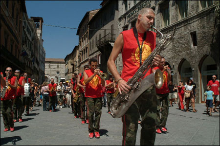 konser beleş funkoff sokak da içmek hele istanbulda